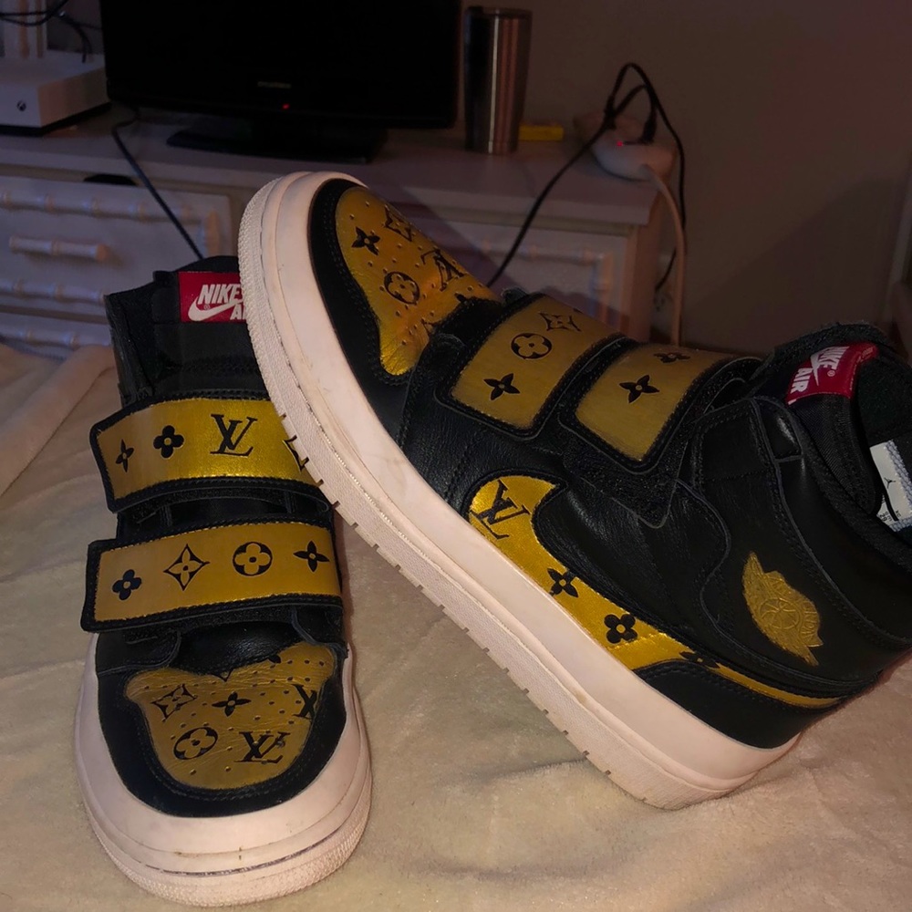 CUSTOM LV JORDAN 1s